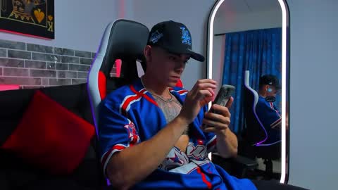 Snapshot of chepe_fit chatting on March 6, 2025, 1:27 am chepe vause online show from March 6, 2025, 1:27 am