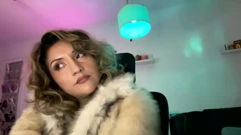 cherrieamaretto online show from October 22, 2025, 1:33 pm