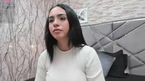 Snapshot of cherry__sweet_ chatting on November 21, 2025, 11:42 am Emma online show from November 21, 2025, 11:42 am