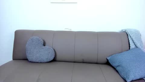 cherry_blossom77 online show from December 19, 2025, 12:34 pm