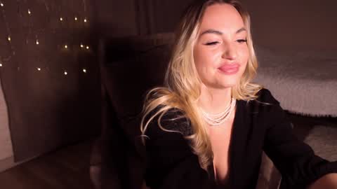 Snapshot of cherry_bomb19 chatting on December 27, 2024, 3:20 am CherryBomb online show from December 27, 2024, 3:20 am