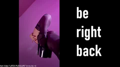 Vanessa Ray  STREAMING TIME everyday of the week  -  German time. except Saturday online show from February 4, 2025, 1:06 pm