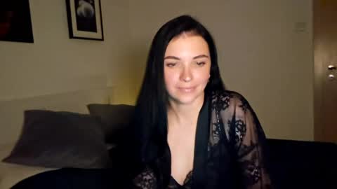 Snapshot of cherryluxe_ chatting on May 19, 2026, 7:42 pm Kira online show from May 19, 2026, 7:42 pm