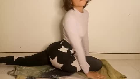 Cherry  online show from January 1, 2025, 1:58 am