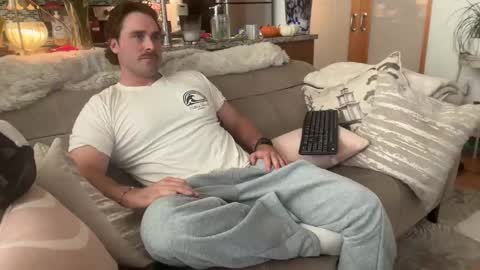 Snapshot of chetbosworth chatting on October 13, 2025, 6:41 pm Cheta online show from October 13, 2025, 6:41 pm