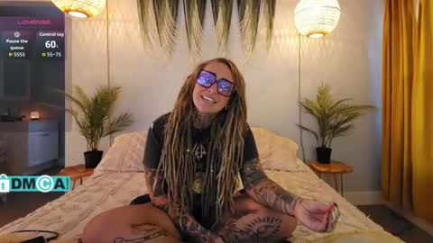 Snapshot of cheviblue chatting on September 17, 2025, 1:13 pm Chevi Blue online show from September 17, 2025, 1:13 pm