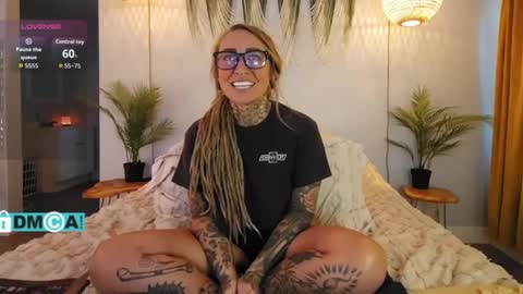 Snapshot of cheviblue chatting on September 25, 2025, 3:05 pm Chevi Blue online show from September 25, 2025, 3:05 pm