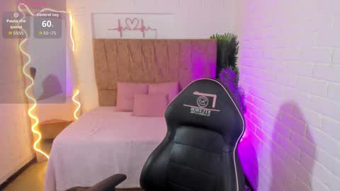 Chiara  online show from September 22, 2025, 7:05 pm