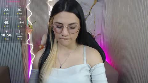 Chiara  online show from May 8, 2026, 7:19 pm