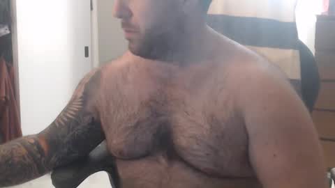 Snapshot of chicagoguy86 chatting on May 16, 2026, 6:43 am Chicagoguy86 aka Benny Cooper online show from May 16, 2026, 6:43 am
