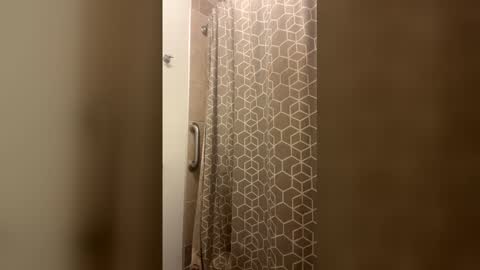 chichibird online show from April 26, 2026, 12:52 am