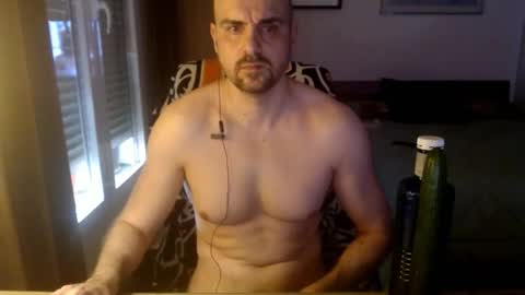 chicocam1983 online show from April 4, 2026, 4:04 pm