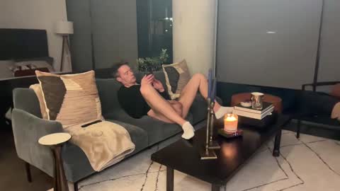 Snapshot of chiguy841 chatting on March 1, 2025, 3:32 am ChiGuy841 online show from March 1, 2025, 3:32 am