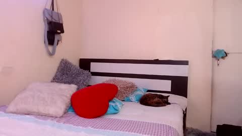  Valentina  online show from November 24, 2025, 9:14 pm