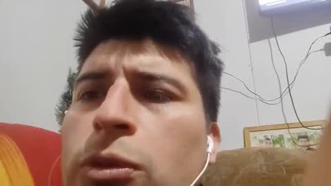 chilehot28 online show from December 15, 2025, 1:10 am