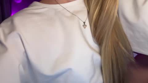 Goddess Vika - owner of all ur money online show from December 5, 2025, 6:00 am