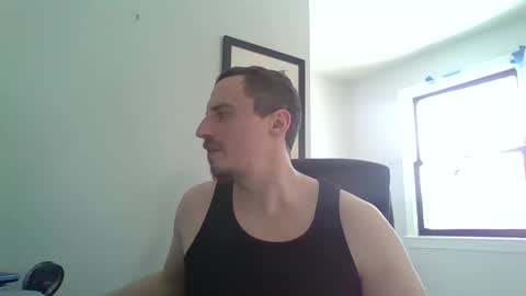 Snapshot of chillsfguy chatting on February 4, 2026, 6:25 pm Chillsfguy online show from February 4, 2026, 6:25 pm