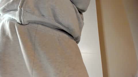 yoursensualparadise online show from November 17, 2025, 1:17 pm