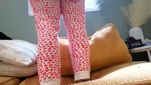 yoursensualparadise online show from April 11, 2026, 12:20 pm