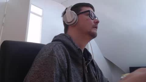 chillzonecam online show from March 28, 2026, 2:05 pm