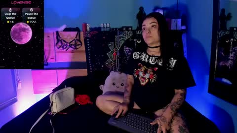 Chloeallennn  online show from June 2, 2026, 11:23 am