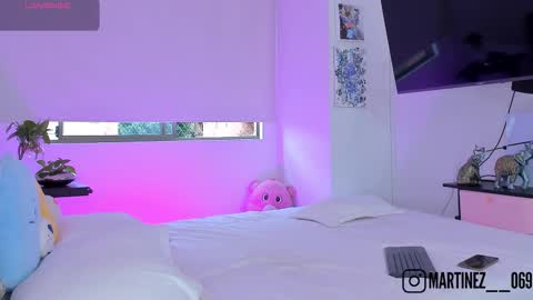 CHLOE online show from October 17, 2025, 10:12 pm