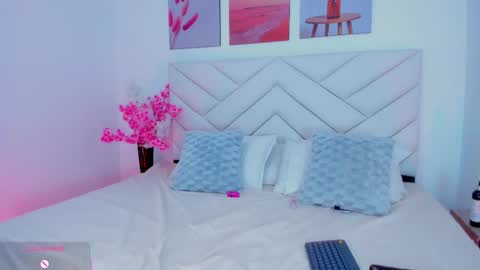 Snapshot of chloe_avery chatting on October 5, 2025, 11:46 pm chloe_avery online show from October 5, 2025, 11:46 pm