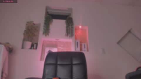 Snapshot of chloe_cooperr chatting on September 23, 2025, 2:36 am chloe_cooperr online show from September 23, 2025, 2:36 am