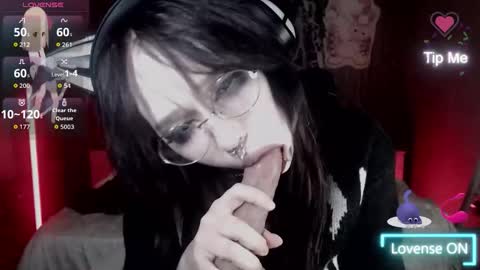 Snapshot of chloe_crystall_killer chatting on October 6, 2025, 8:23 am chloe_crystall_killer online show from October 6, 2025, 8:23 am