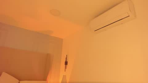 Chloe online show from March 23, 2026, 12:31 pm