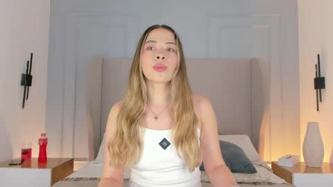 Snapshot of chloe_dee_ chatting on May 3, 2026, 2:34 pm Chloe online show from May 3, 2026, 2:34 pm