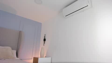 Snapshot of chloe_dee_ chatting on May 26, 2026, 12:23 pm Chloe online show from May 26, 2026, 12:23 pm