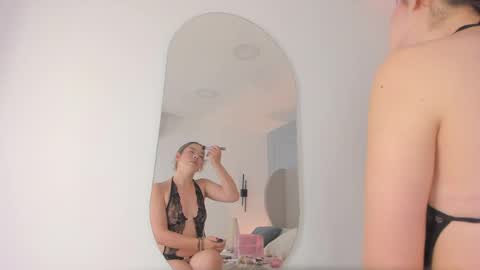Snapshot of chloe_dee_ chatting on May 27, 2026, 9:56 pm Chloe online show from May 27, 2026, 9:56 pm