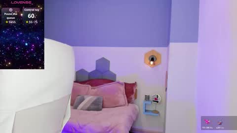 Chloe online show from March 14, 2026, 3:06 pm