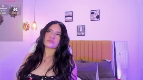 Chloe online show from April 24, 2026, 4:09 pm