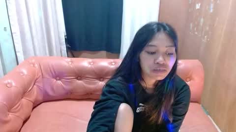 chloe and harlot online show from December 15, 2025, 9:41 pm