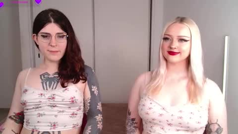 Snapshot of chloe_levine chatting on November 14, 2025, 7:45 pm Chloe Levine online show from November 14, 2025, 7:45 pm