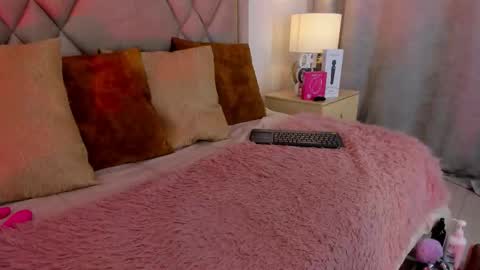 chloe_wilson7 online show from November 28, 2025, 2:03 am