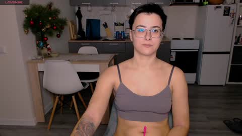 Eva and Sandra online show from January 8, 2025, 4:54 pm