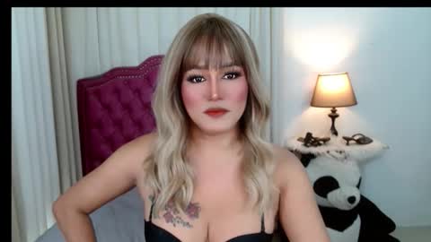 Chloe online show from February 12, 2026, 9:37 am