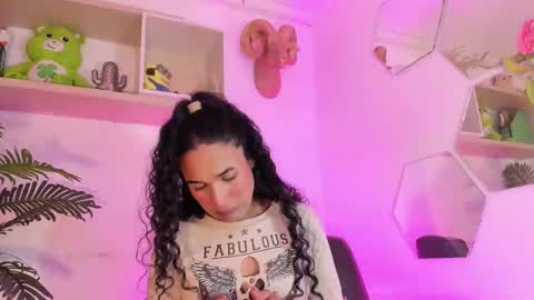 Snapshot of chloee_adams_ chatting on February 21, 2025, 8:49 pm Chloe online show from February 21, 2025, 8:49 pm