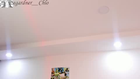 Chloe online show from September 25, 2025, 11:19 pm