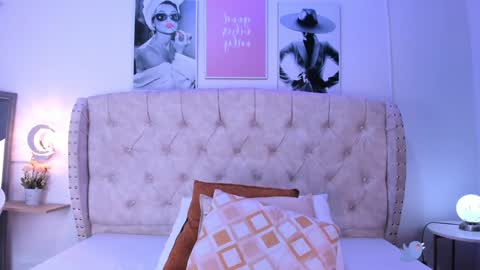 chloeferreira online show from January 23, 2025, 4:41 am