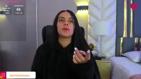  Chloe Harper  online show from February 16, 2026, 12:01 pm