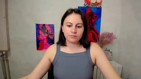 Chloe online show from October 21, 2025, 2:40 pm