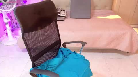 Snapshot of chloerossee chatting on February 28, 2026, 1:28 am Chloe rosse online show from February 28, 2026, 1:28 am