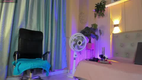 Chloe rosse online show from April 3, 2026, 1:14 am