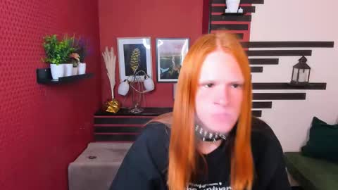 Chloe online show from September 25, 2025, 9:13 am