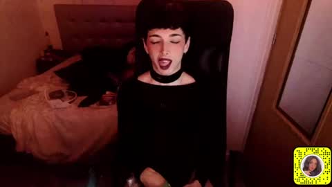 chloevenommm online show from July 12, 2026, 4:25 am