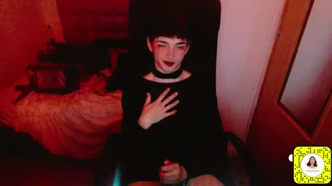 chloevenommm online show from July 14, 2026, 3:44 am